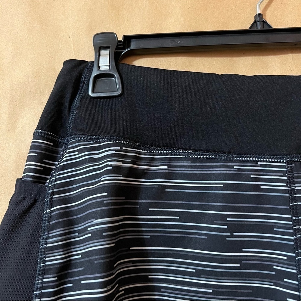 Athleta | Ready Set Go Running Shorts Athletic Lined Jigsaw Stripe Size S - Picture 4 of 10